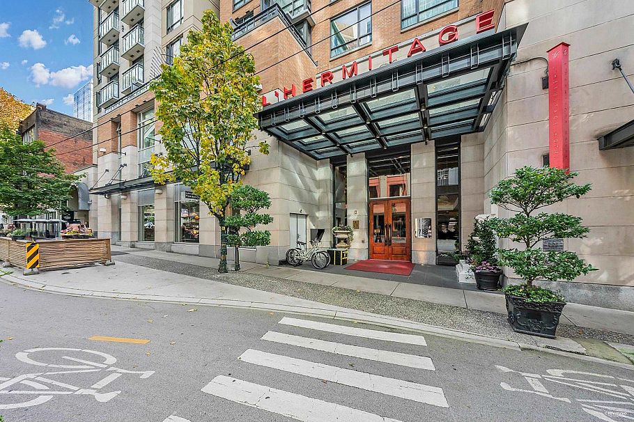 1507 788 Richards Street Vancouver, BC - 2