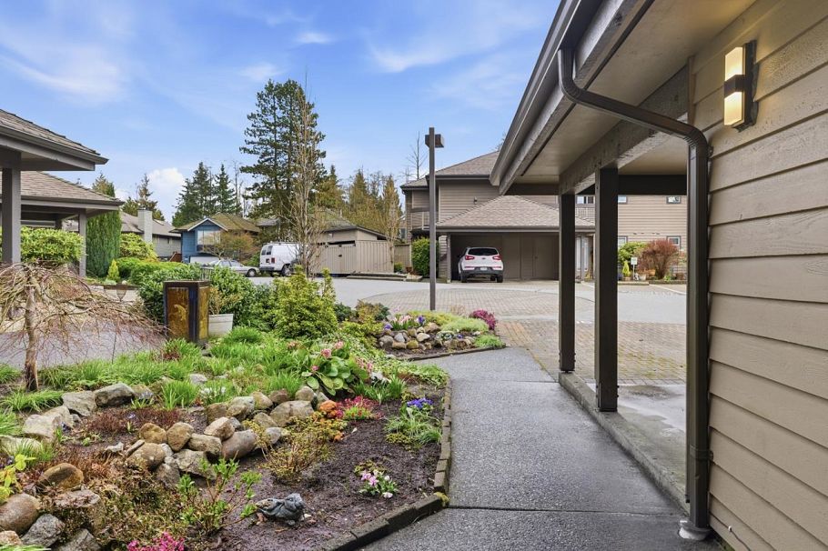 906 Roche Point Drive North Vancouver, BC - 3