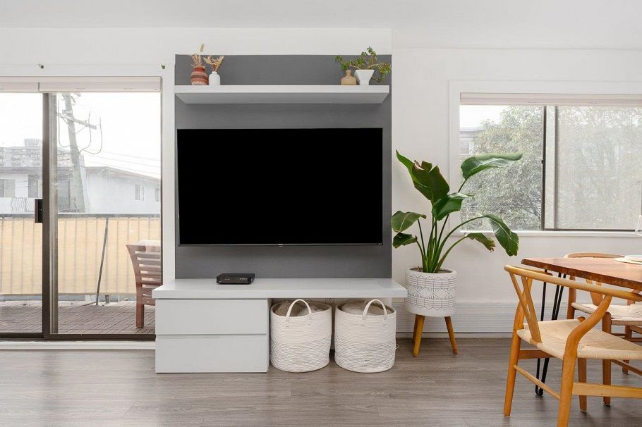 103 127 E 4th Street North Vancouver, BC - 5