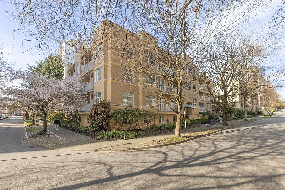 105 1125 Gilford Street Vancouver, BC - 32