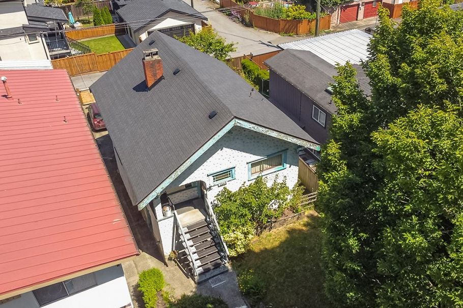 1165 E 33rd Avenue Vancouver, BC - 6