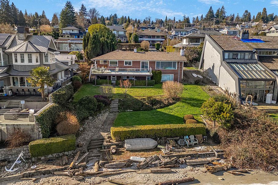 450 Beachview Drive North Vancouver, BC - 16