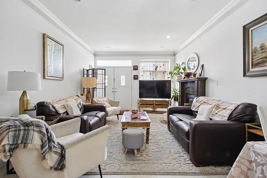 4316 Hurst Street Burnaby, BC - 4