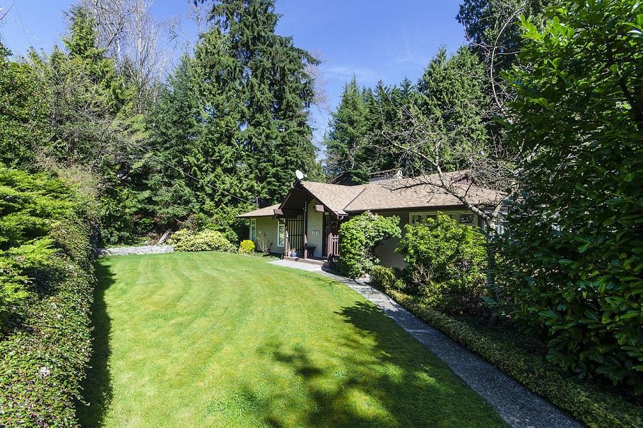 4540 Mountain Highway North Vancouver, BC - 24