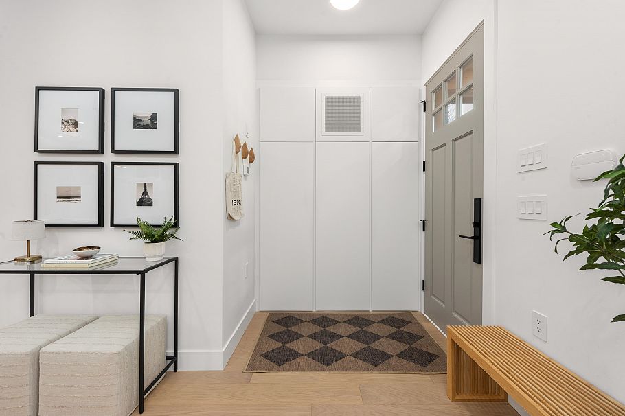 1220 E 11th Avenue Vancouver, BC - 5