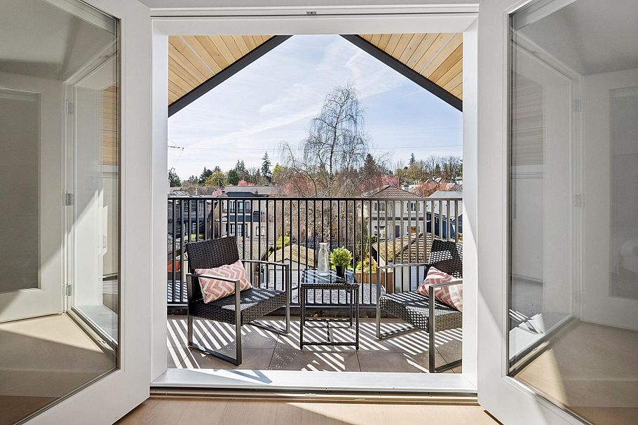 2 3648 West 20th Avenue Vancouver, BC - 22