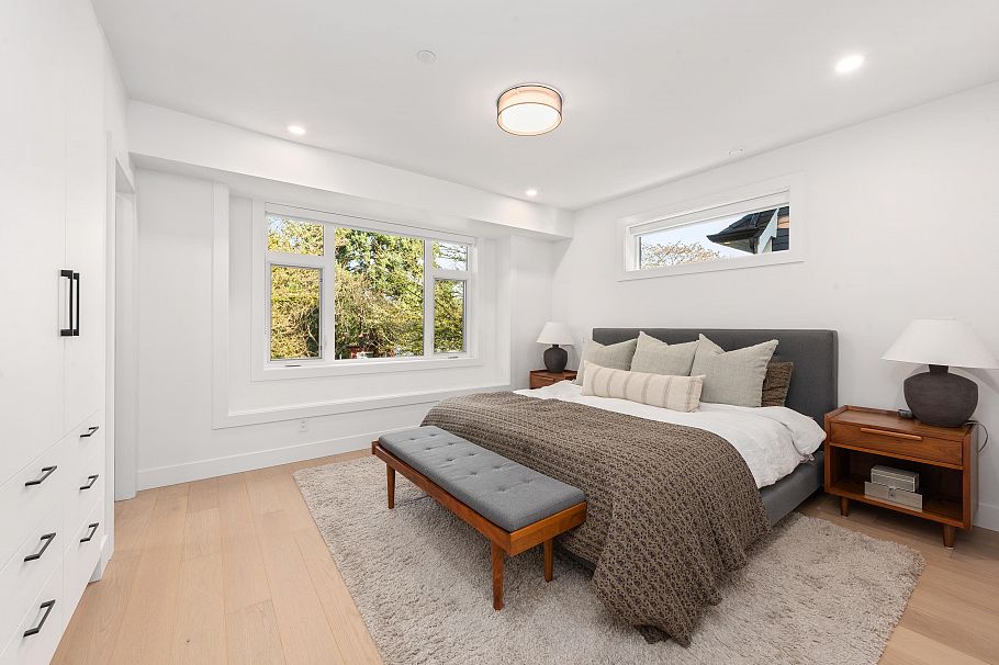 1220 E 11th Avenue Vancouver, BC - 16