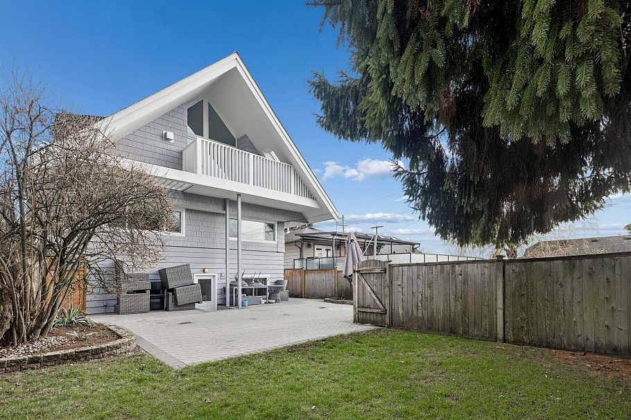 1425 William Avenue North Vancouver, BC - 39