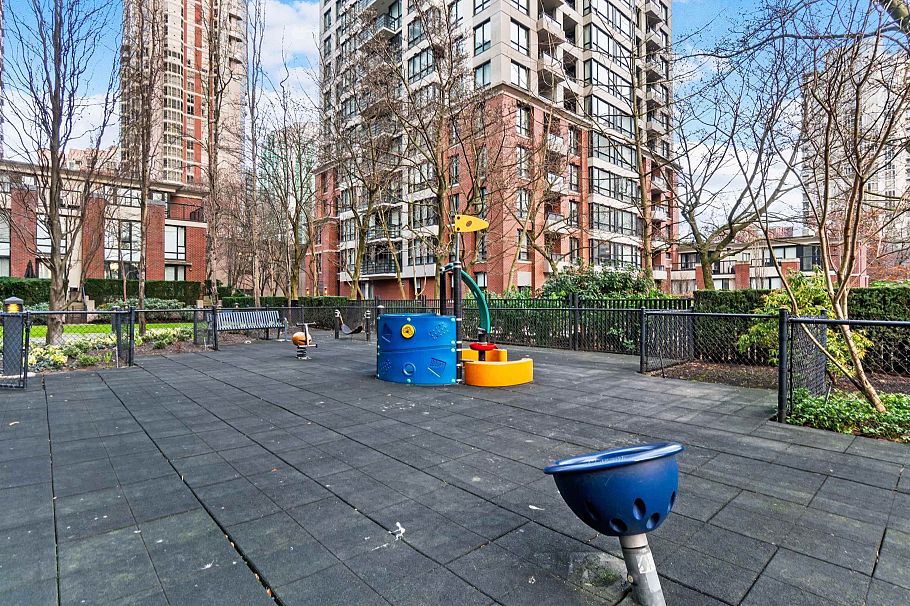 909 928 Homer Street Vancouver, BC - 26