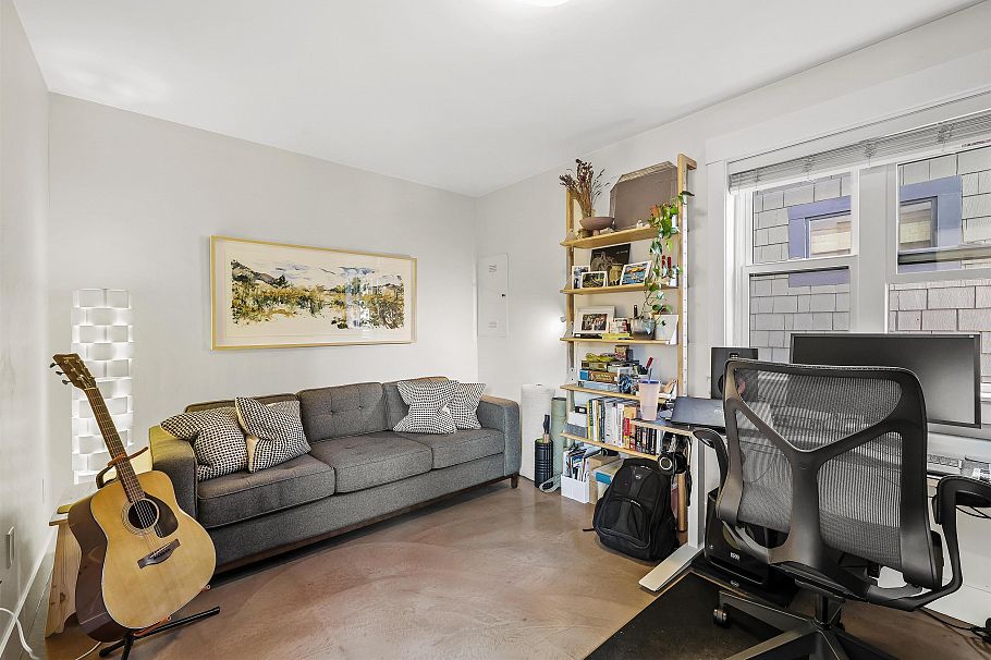 2274 E 7th Avenue Vancouver, BC - 32