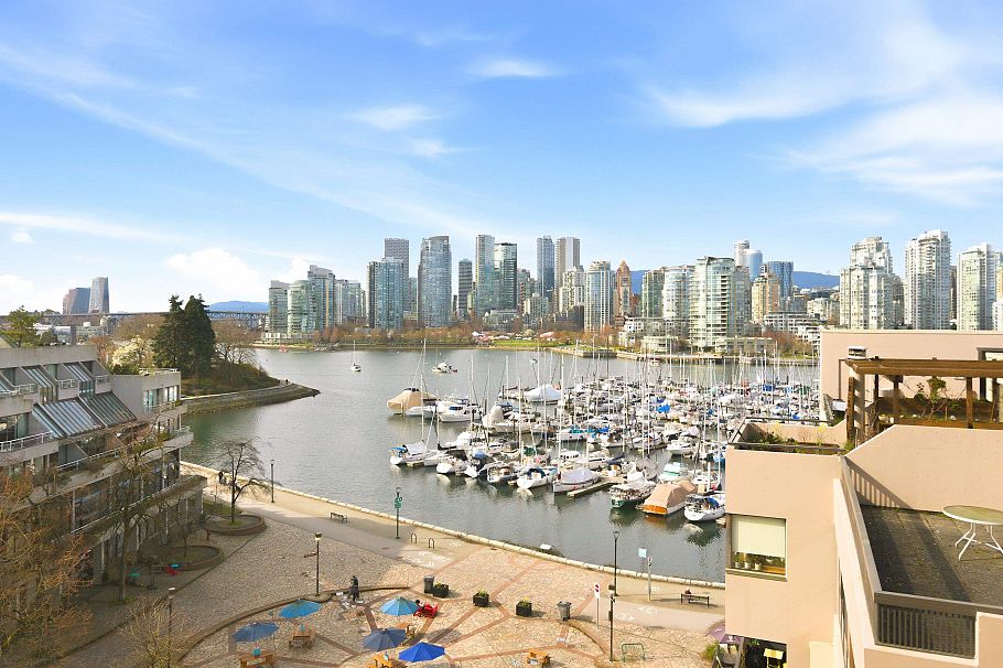 533 666 Leg In Boot Square Vancouver, BC - 9