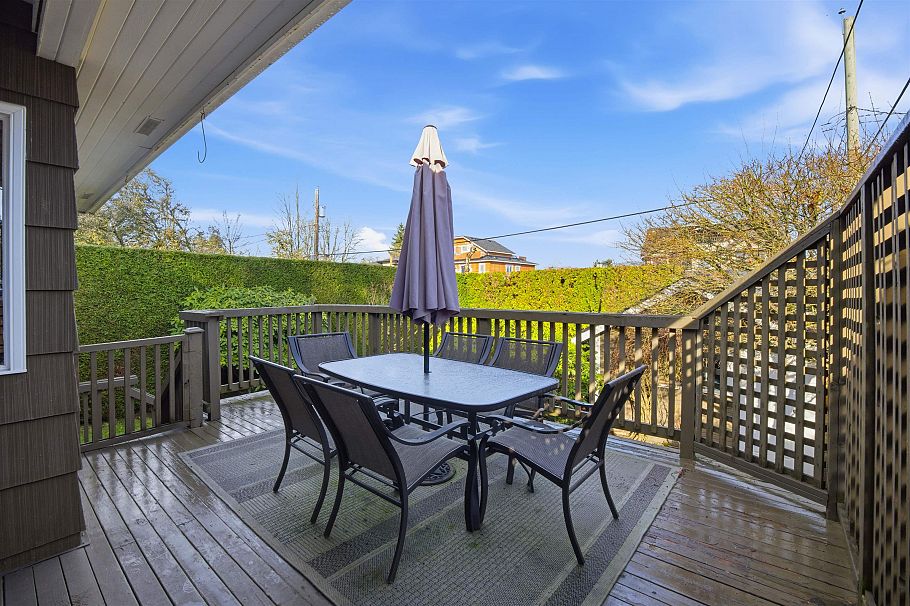 2865 W 30th Avenue Vancouver, BC - 28