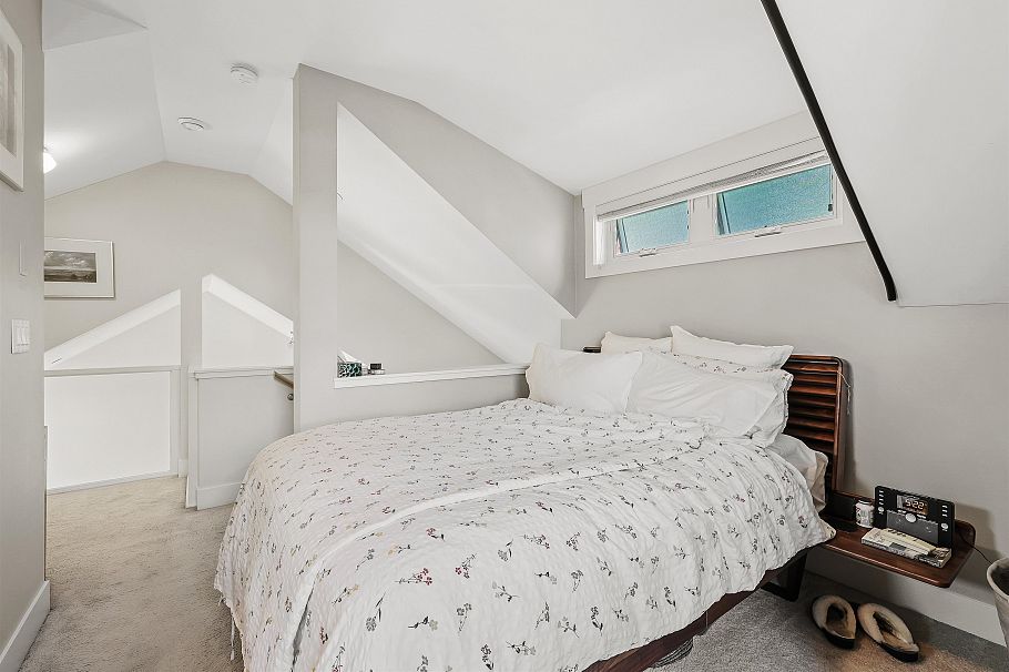 2274 E 7th Avenue Vancouver, BC - 35