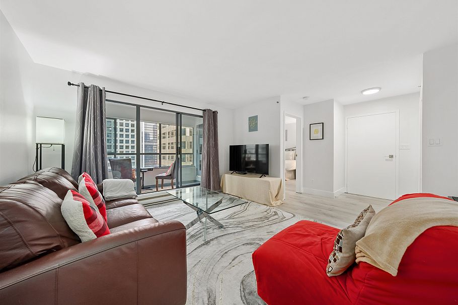 1403 1060 Alberni Street Vancouver, BC - 2