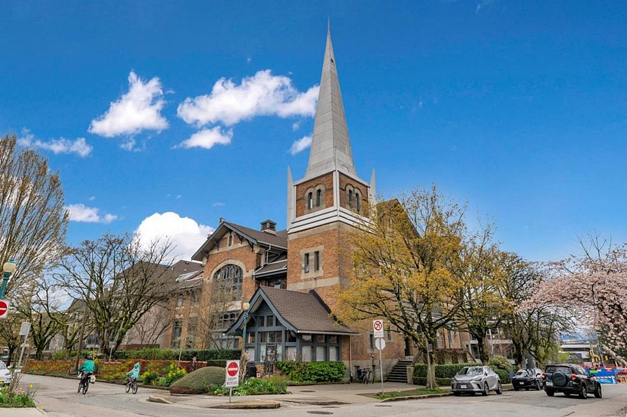 303 2525 Quebec Street Vancouver, BC - 23