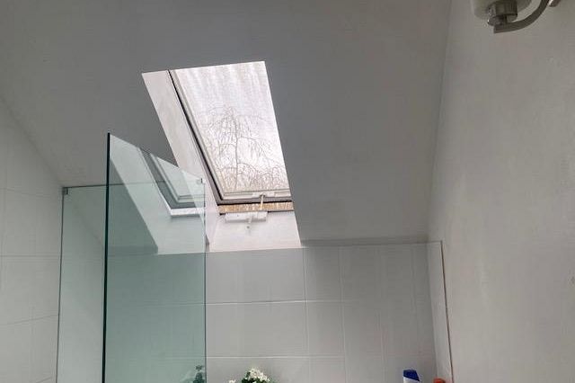 2520 E 24 Avenue Vancouver, BC - 18