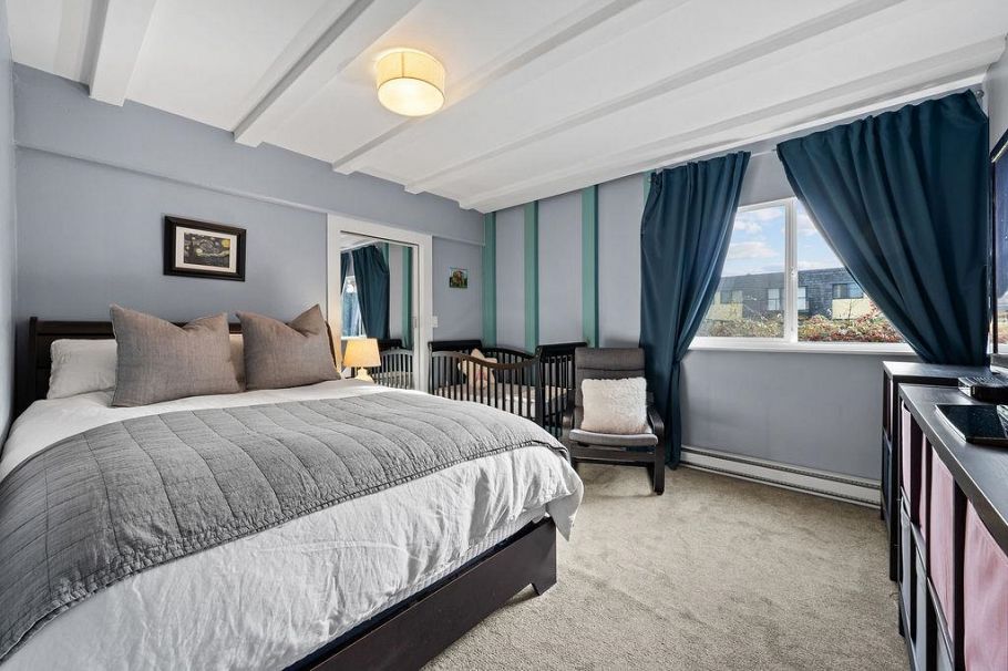 201 341 Mahon Avenue North Vancouver, BC - 10