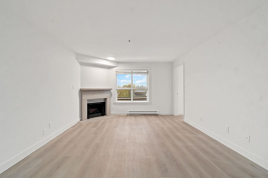 308 2928 Commercial Drive Vancouver, BC - 4