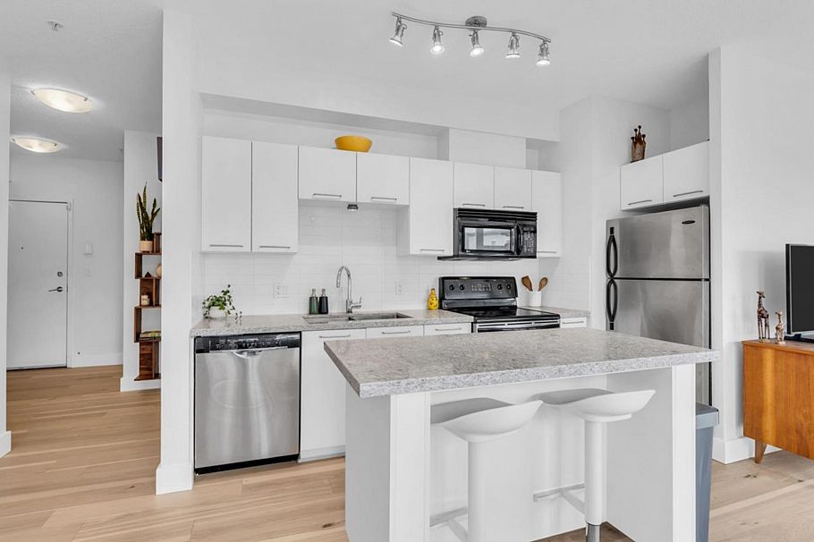 304 205 E 10th Avenue Vancouver, BC - 11