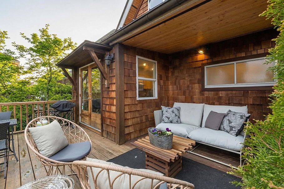 261 E 4th Street North Vancouver, BC - 30