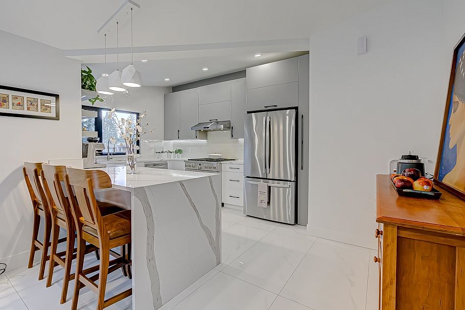 2836 Violet Street North Vancouver, BC - 13