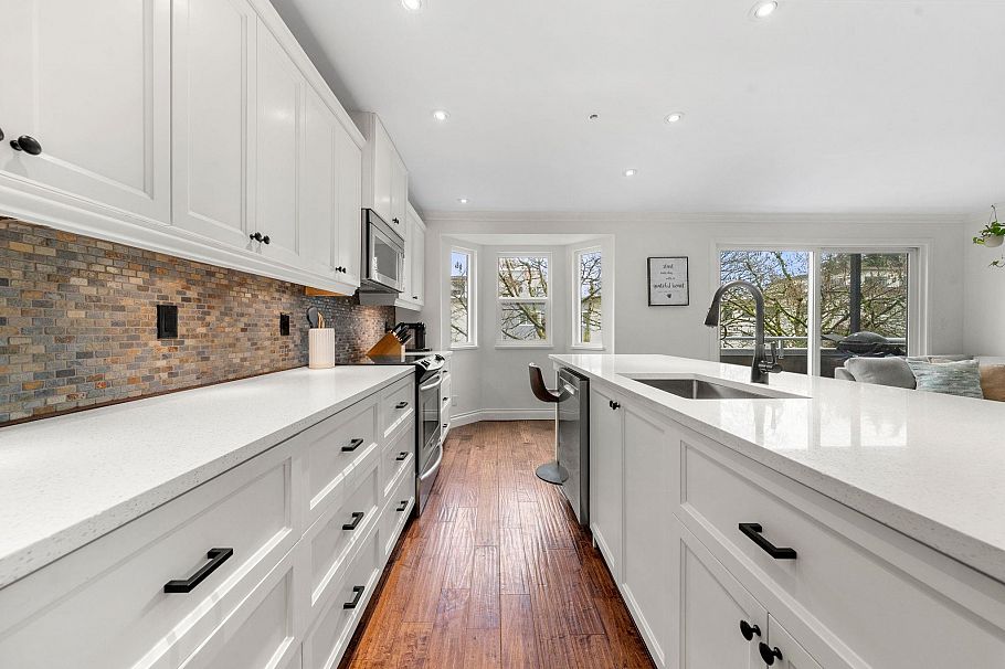 202 1106 W 11th Avenue Vancouver, BC - 12