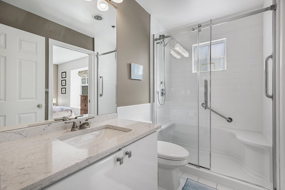 10 5880 Hampton Place Vancouver, BC - 23