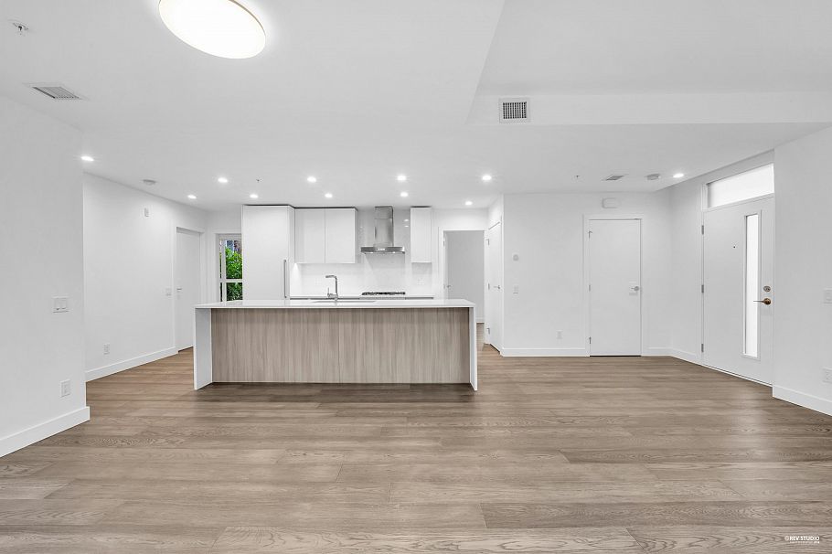 128 2060 Curling Road North Vancouver, BC - 8