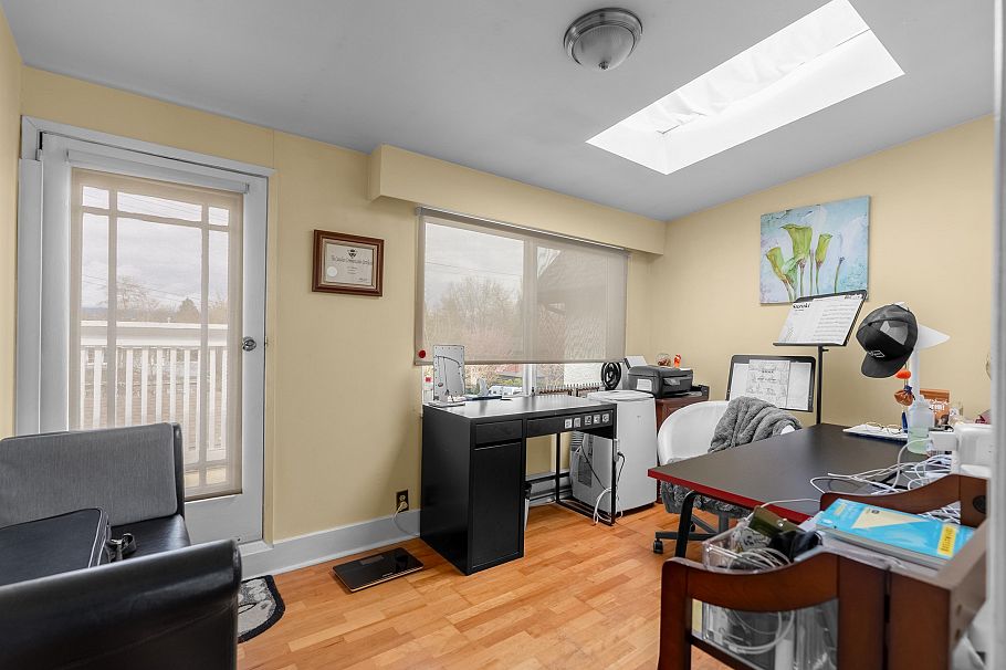 4405 W 9th Avenue Vancouver, BC - 13