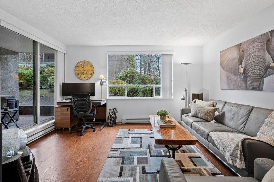 205 1050 Broughton Street Vancouver, BC - 3