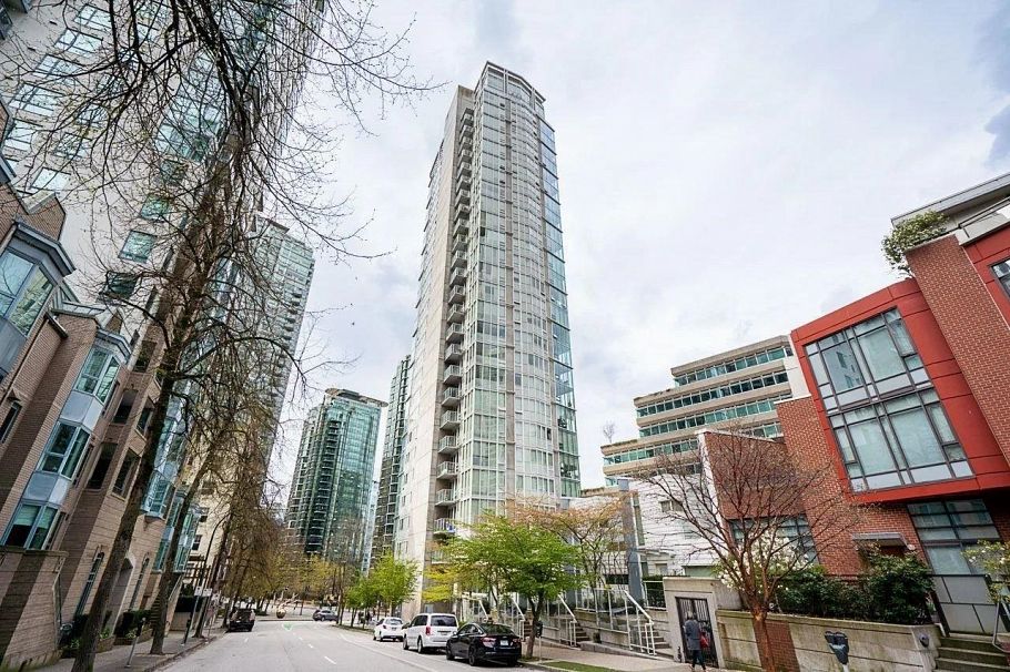 502 1277 Melville Street Vancouver, BC - 4