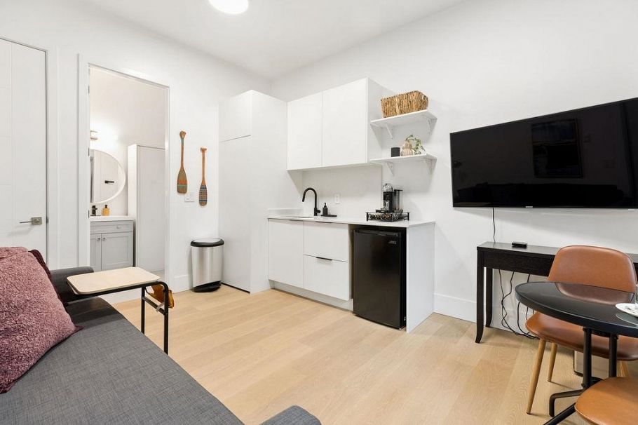 1200 Bedford Court North Vancouver, BC - 33