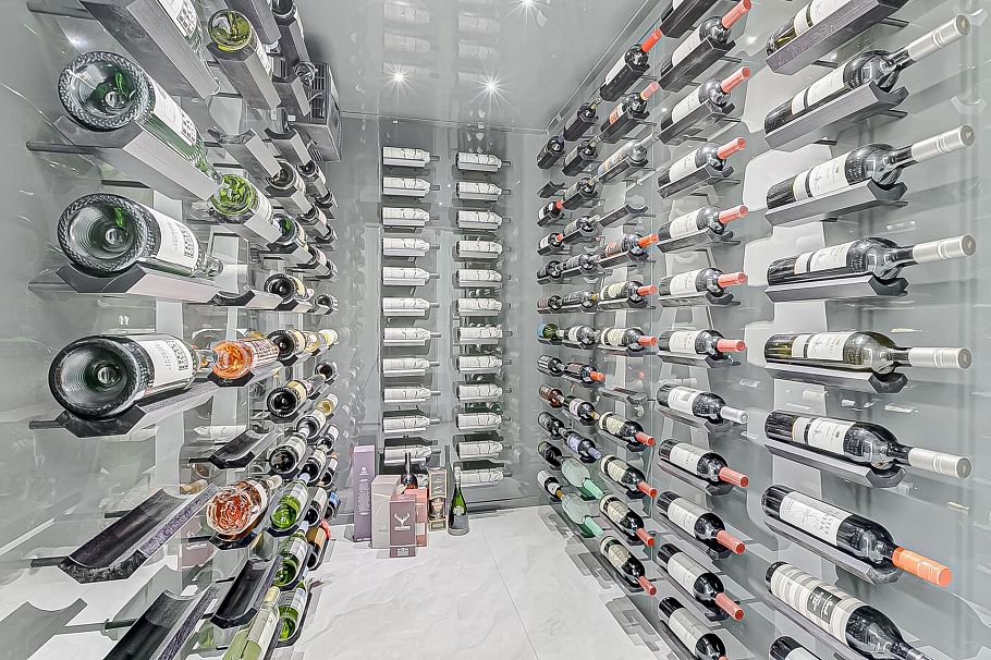 2836 Violet Street North Vancouver, BC - 32