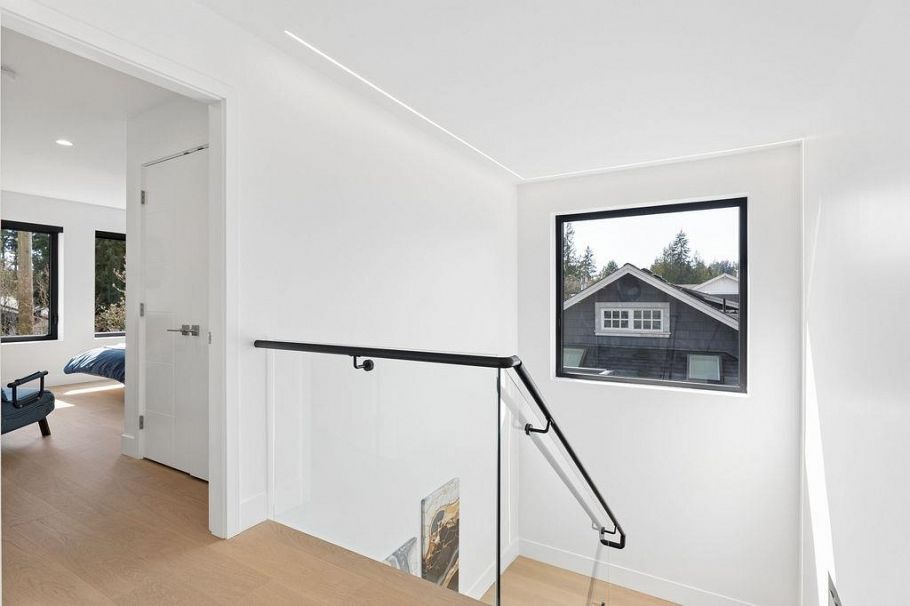 1200 Bedford Court North Vancouver, BC - 21