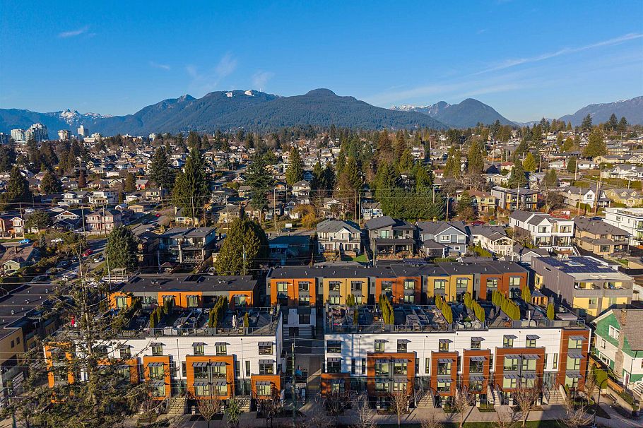 33 720 E 3rd Street North Vancouver, BC - 23