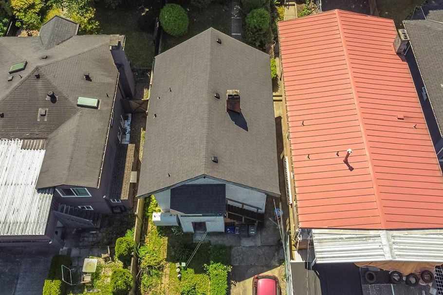 1165 E 33rd Avenue Vancouver, BC - 7