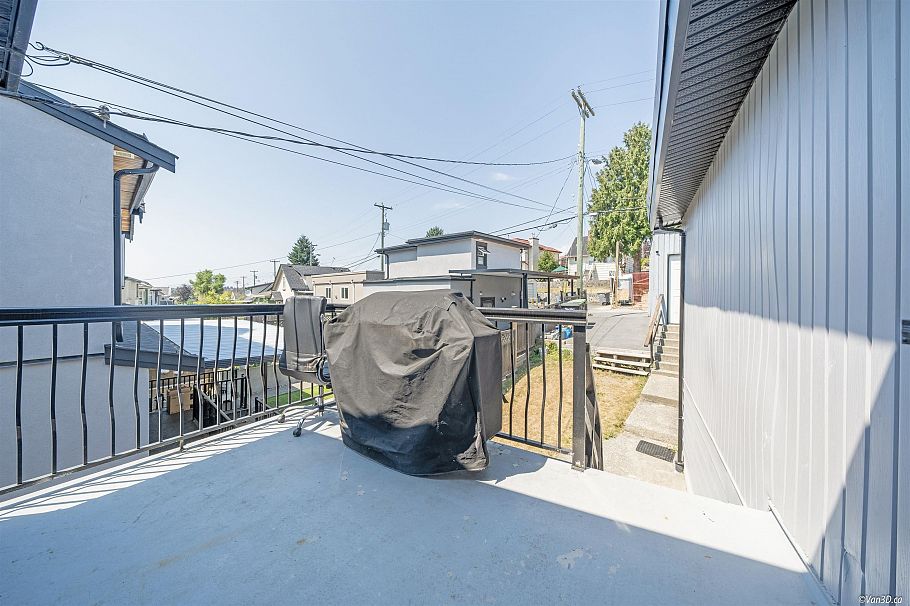 2131 Fraserview Drive Vancouver, BC - 29