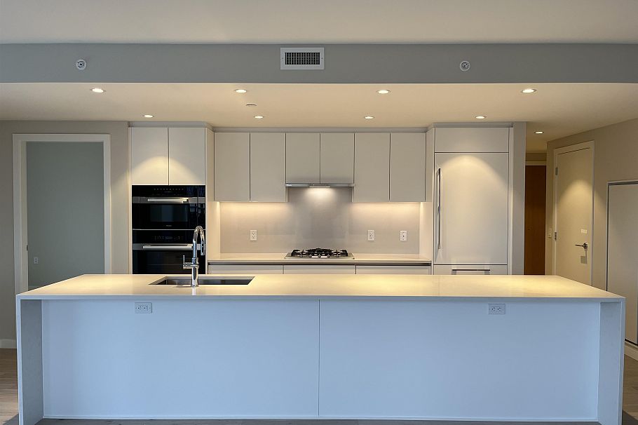 603 485 W 42nd Avenue Vancouver, BC - 1