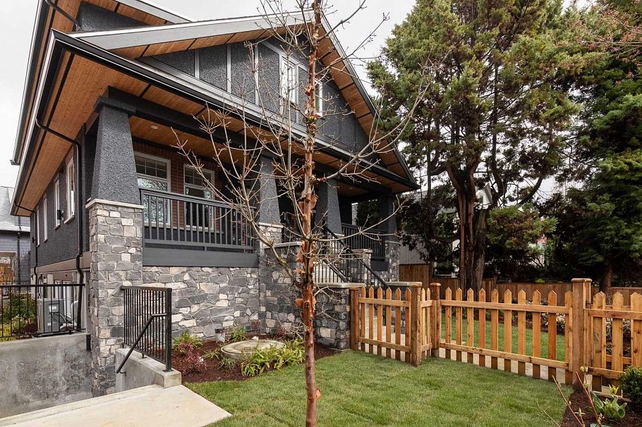 853 E 19th Avenue Vancouver, BC - 1