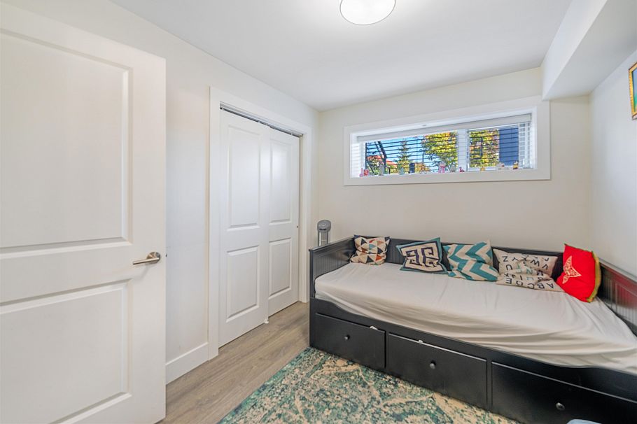 5069 Earles Street Vancouver, BC - 11