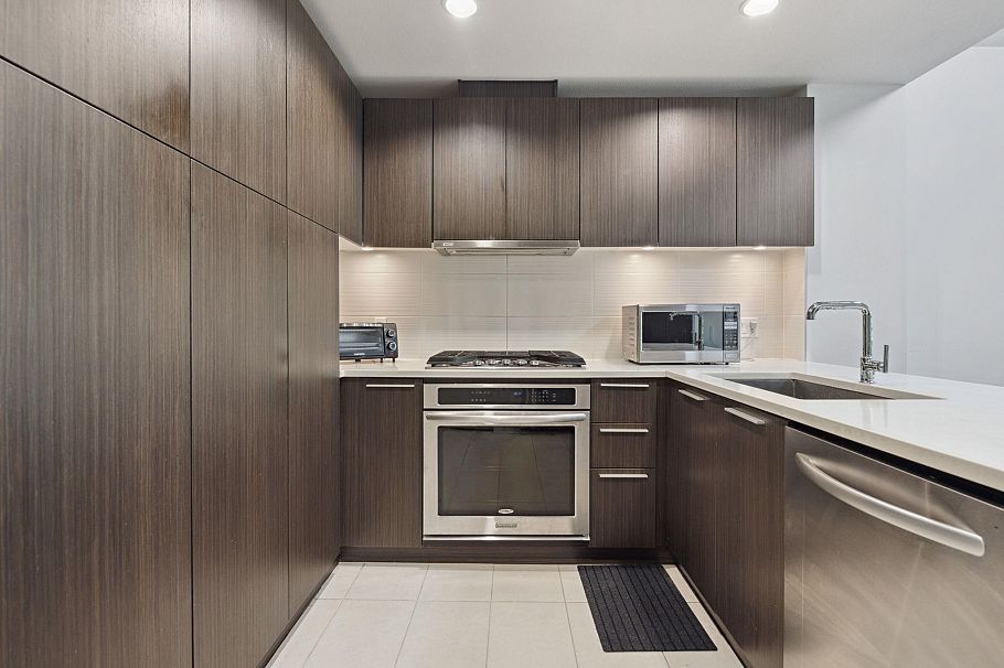 102 6033 Gray Avenue Vancouver, BC - 5