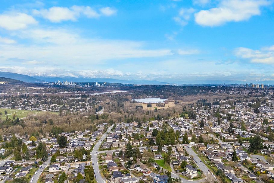 4986 Inman Avenue Burnaby, BC - 23