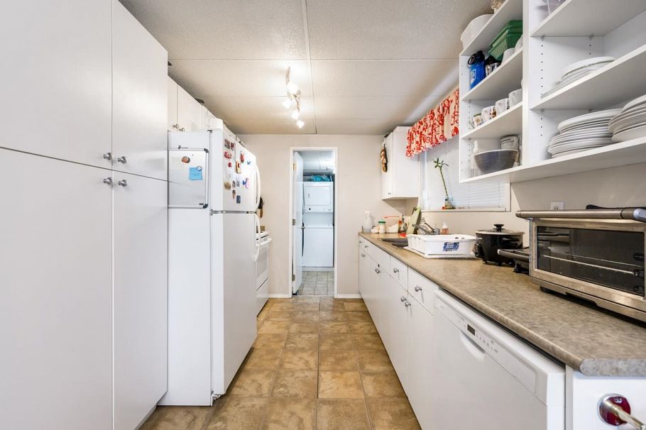 3050 E 21st Avenue Vancouver, BC - 25