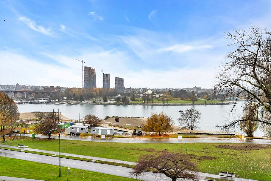 302 1311 Beach Avenue Vancouver, BC - 33