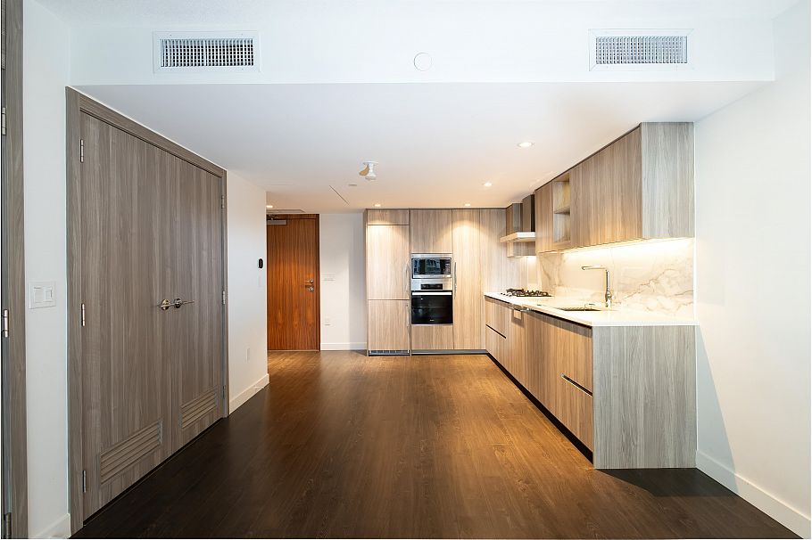 605 8555 Capstan Way Richmond, BC - 5