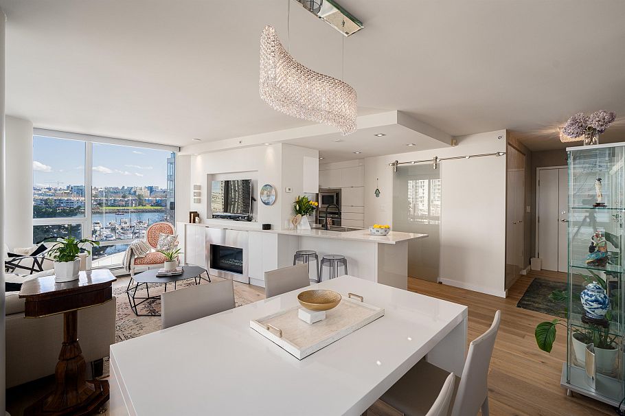 505 1201 Marinaside Crescent Vancouver, BC - 11