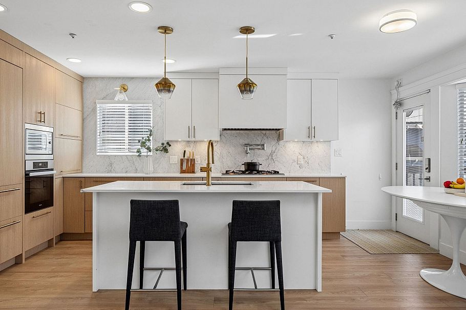 5921 Ontario Street Vancouver, BC - 10