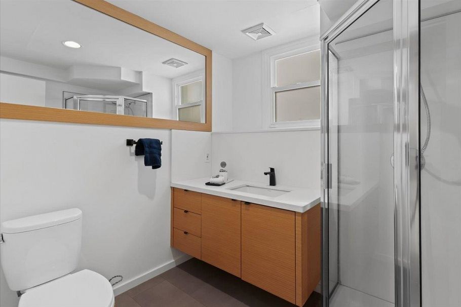 2755 W 42nd Avenue Vancouver, BC - 30