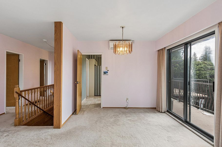 702 Winona Avenue North Vancouver, BC - 8