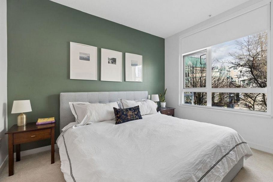 207 217 W 8th Street North Vancouver, BC - 17